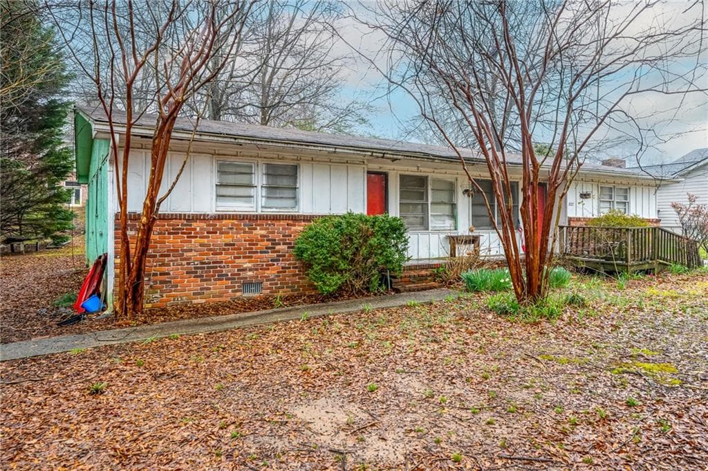 duplex under contract at 2027 Cooper Lake Drive, Smyrna, GA 30080