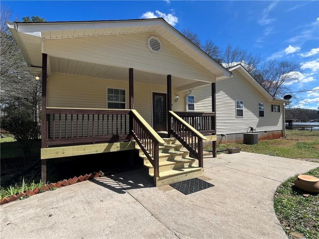 888 Clearwater Road, Sharpsburg, GA 30277 — most recent listing photo