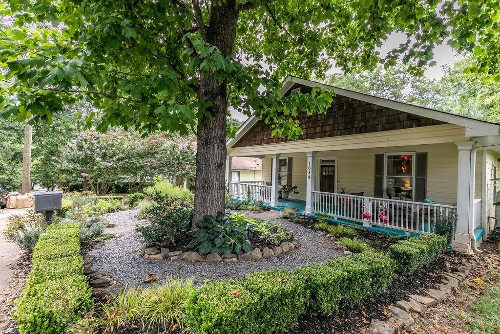 3 bedroom, 2 bathroom single family residence for rent at 1084 Sanders Avenue A, Atlanta, GA 30316 for $4,750 a month — photo 3