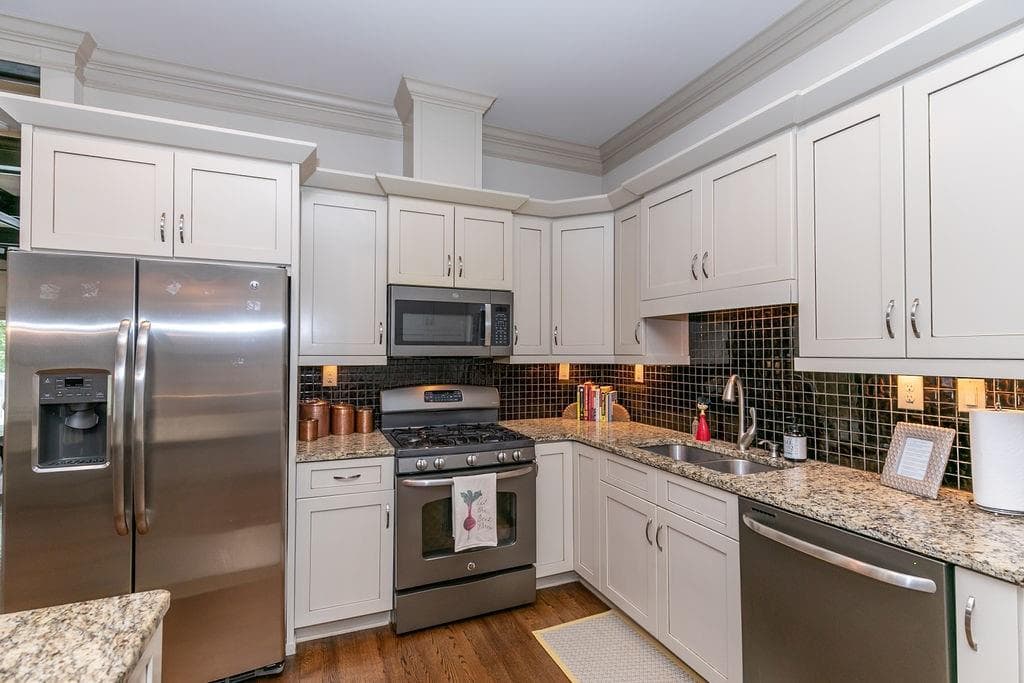 3 bedroom, 2 bathroom single family residence for rent at 1084 Sanders Avenue A, Atlanta, GA 30316 for $4,750 a month — photo 10