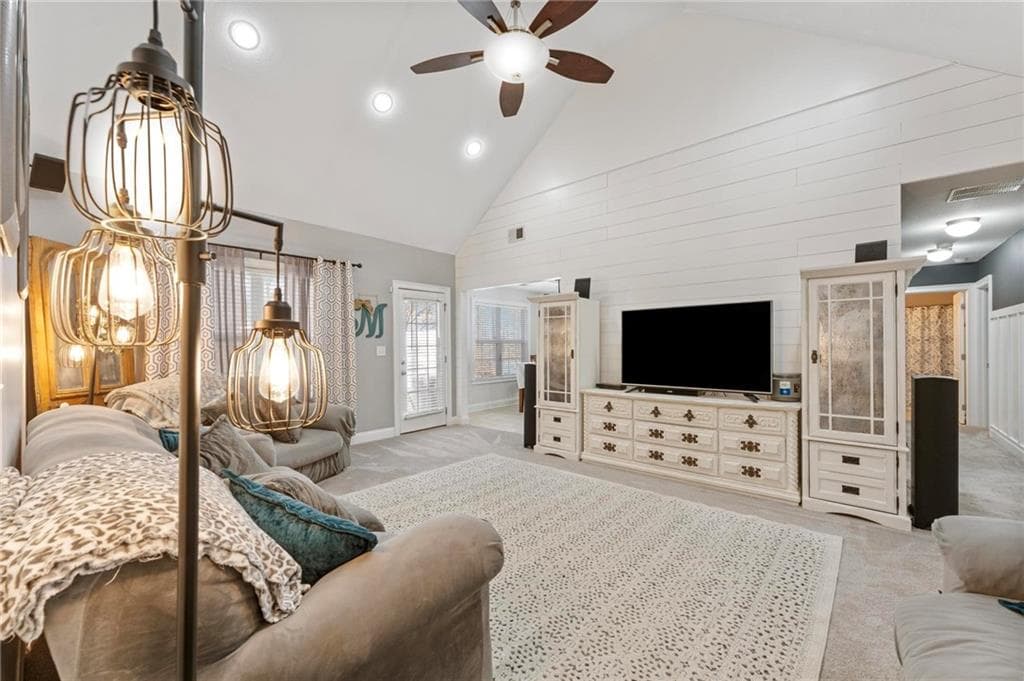 3 bedroom, 3 bathroom, 1,892 sq ft single family residence under contract at 541 Grove Level Road, Commerce, GA 30529 — photo 2