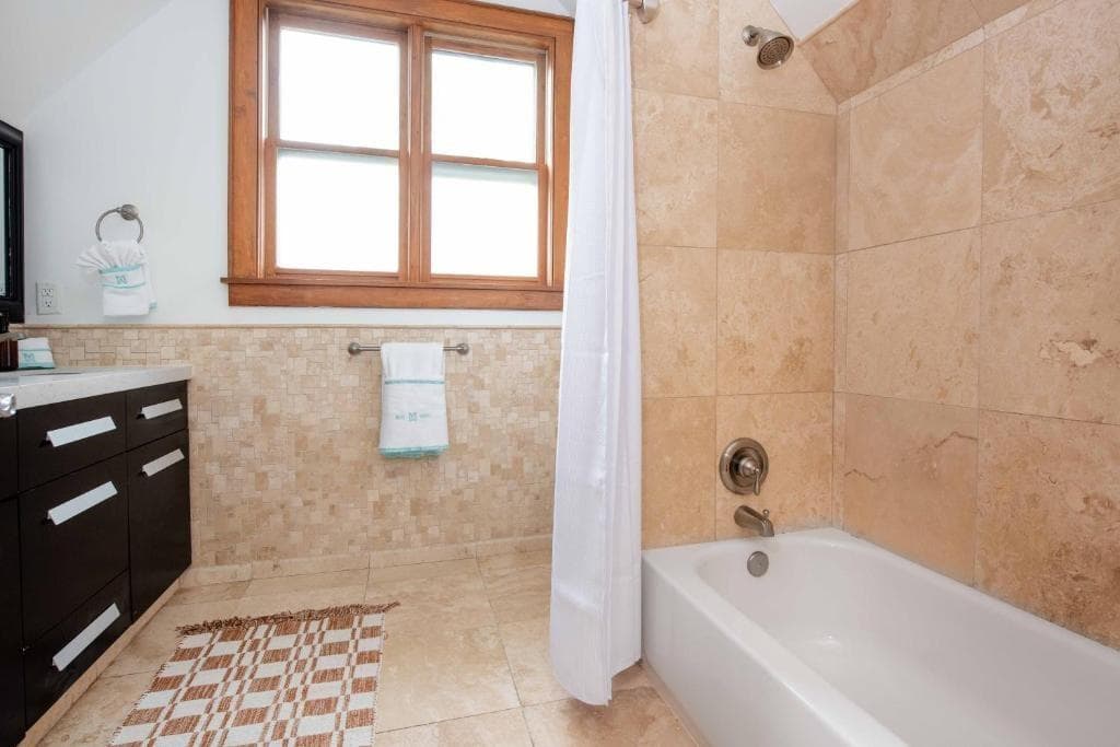 3 bedroom, 3 bathroom, 1,722 sq ft single family residence for rent at 1515 Iverson Street, Atlanta, GA 30307 for $6,000 a month — photo 3