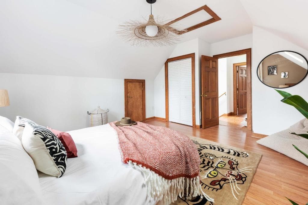 3 bedroom, 3 bathroom, 1,722 sq ft single family residence for rent at 1515 Iverson Street, Atlanta, GA 30307 for $6,000 a month — photo 6