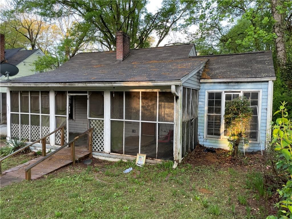 3 bedroom, 1 bathroom single family residence sold at 1981 Conrad Avenue, Atlanta, GA 30315
