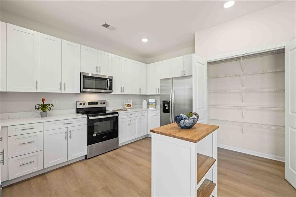 4 bedroom, 2 bathroom, 1,850 sq ft single family residence for rent at 3489 Fairview Road Maple, Covington, GA 30016 for $2,315 a month — photo 6