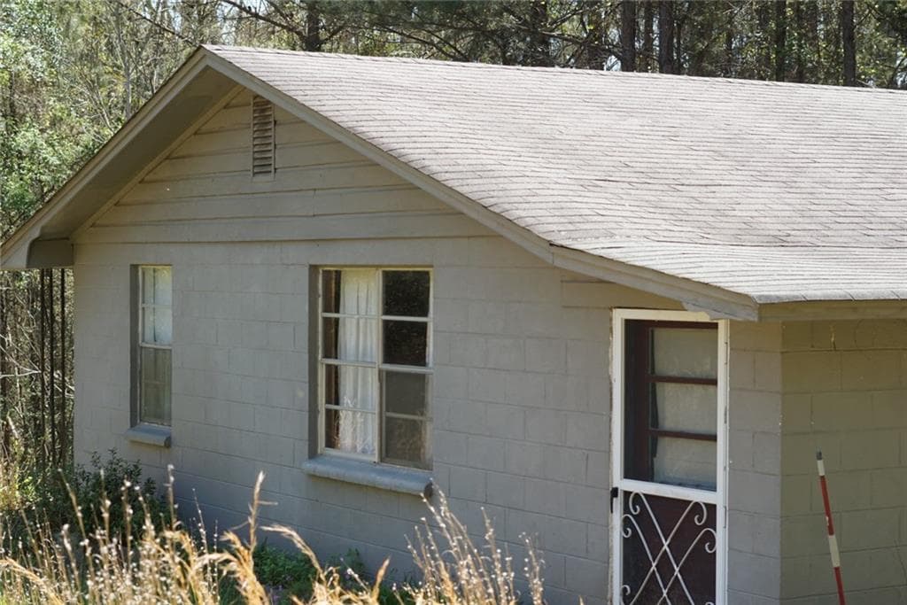 3 bedroom, 1 bathroom, 1,062 sq ft single family residence under contract at 1415 Bobby Brown St Pk Road, Elberton, GA 30635 — photo 5