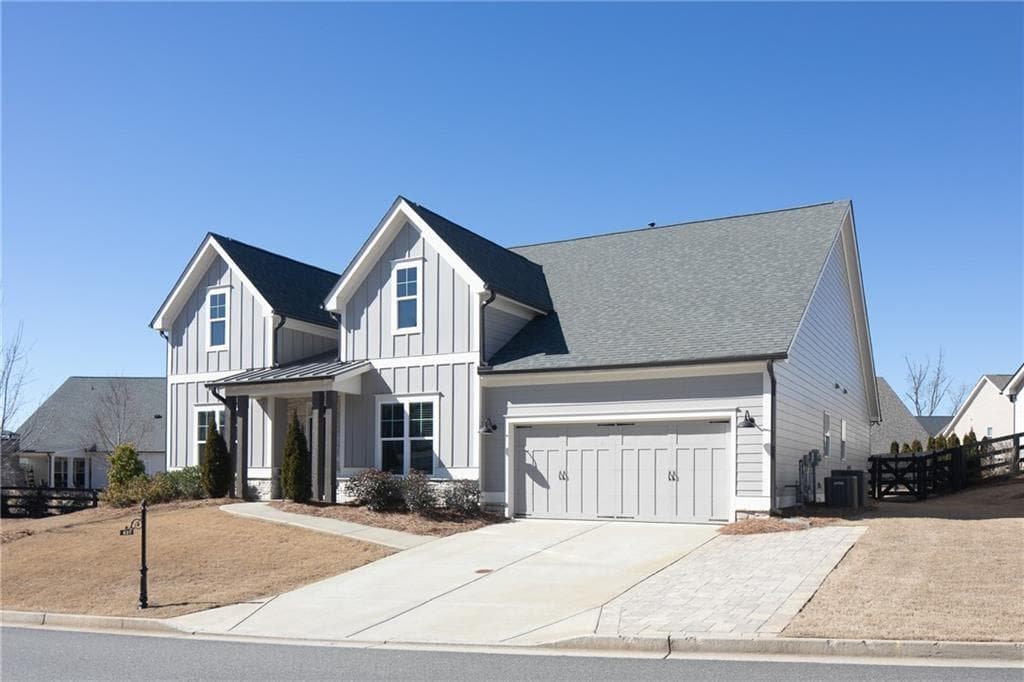 607 Foxhollow Lane, Alpharetta, GA 30004 — most recent listing photo