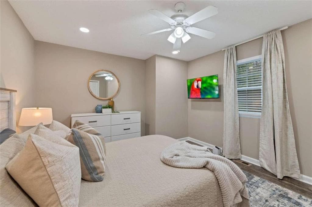 3 bedroom, 3 bathroom townhouse for rent at 122 Bentley Parkway, Woodstock, GA 30188 for $4,650 a month — photo 10
