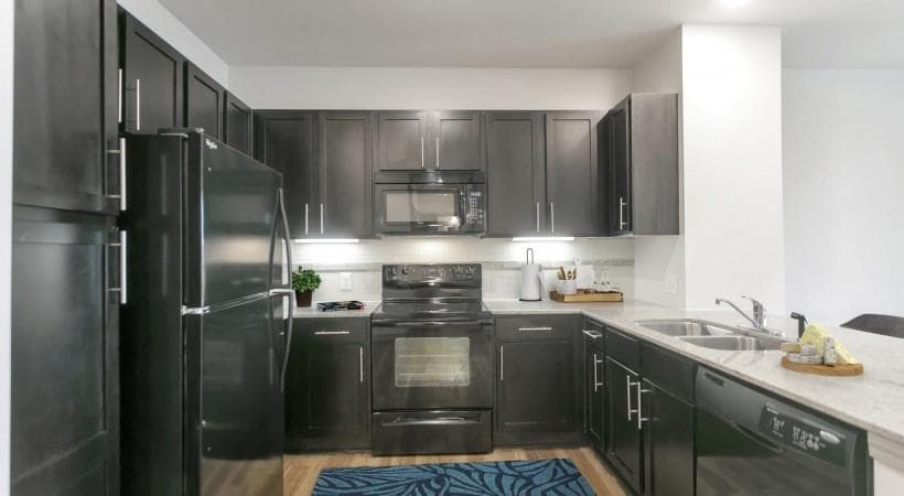2 bedroom, 2 bathroom, 1,195 sq ft apartment for rent at 5610 Glenridge Drive 235, Sandy Springs, GA 30342 for $1,957 a month — photo 1 of 22