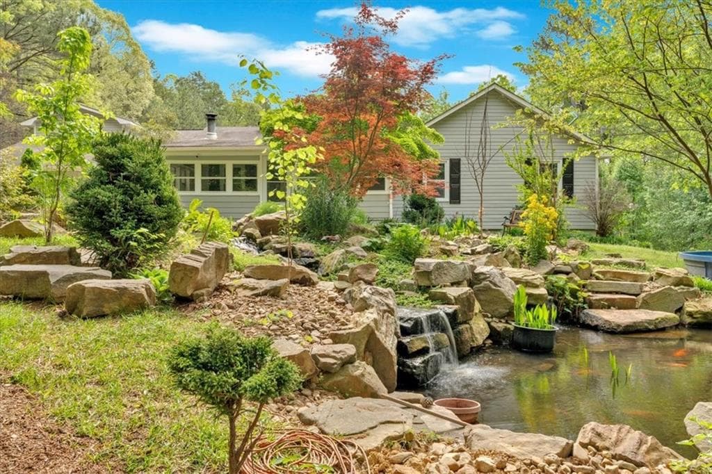 4 bedroom, 3 bathroom single family residence sold at 221 Martin Road, Cartersville, GA 30120