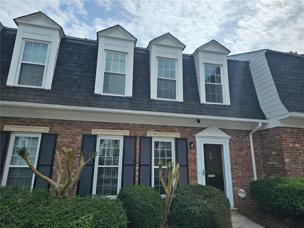 2 bedroom, 3 bathroom condominium sold at 5 George Wythe Place, Atlanta, GA 30318