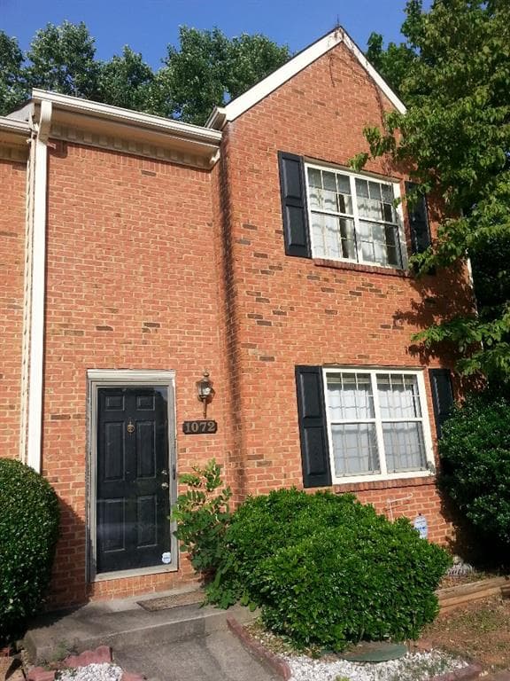 2 bedroom, 1,332 sq ft townhouse sold at 1072 Westfield Trace, Smyrna, GA 30082