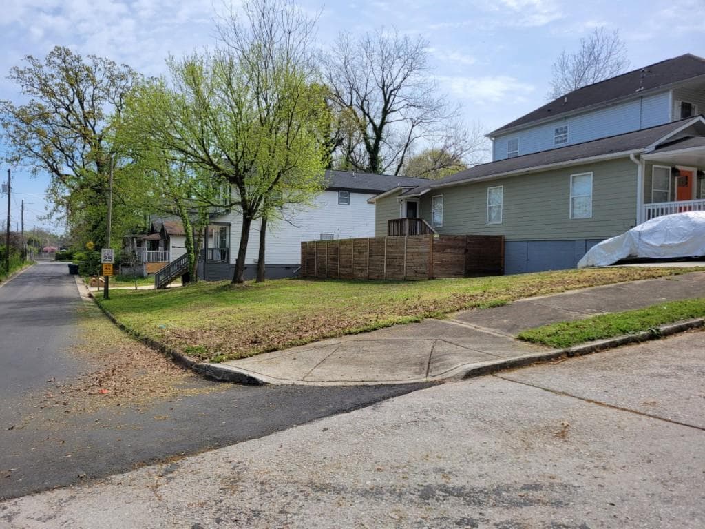 single family residence for sale at 1042 West Avenue, Atlanta, GA 30315 — photo 5