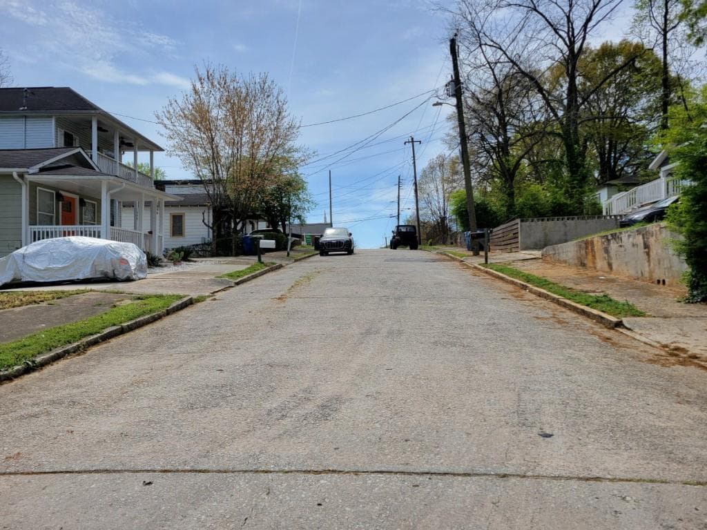 single family residence for sale at 1042 West Avenue, Atlanta, GA 30315 — photo 6