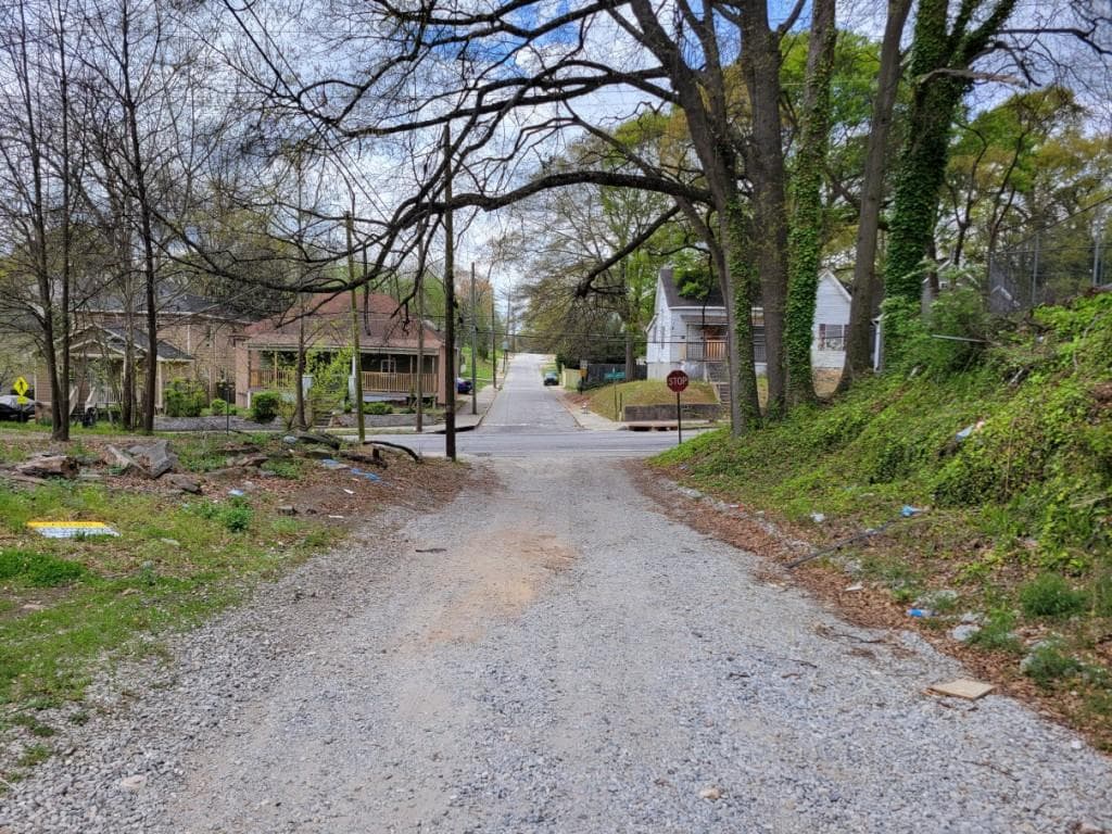 single family residence for sale at 900 Pelham Street, Atlanta, GA 30318 — photo 6