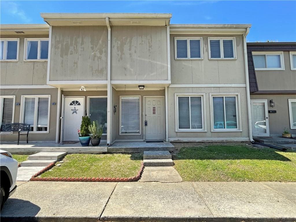 3 bedroom, 2 bathroom condominium sold at 1817 Ashborough Circle H, Marietta, GA 30067