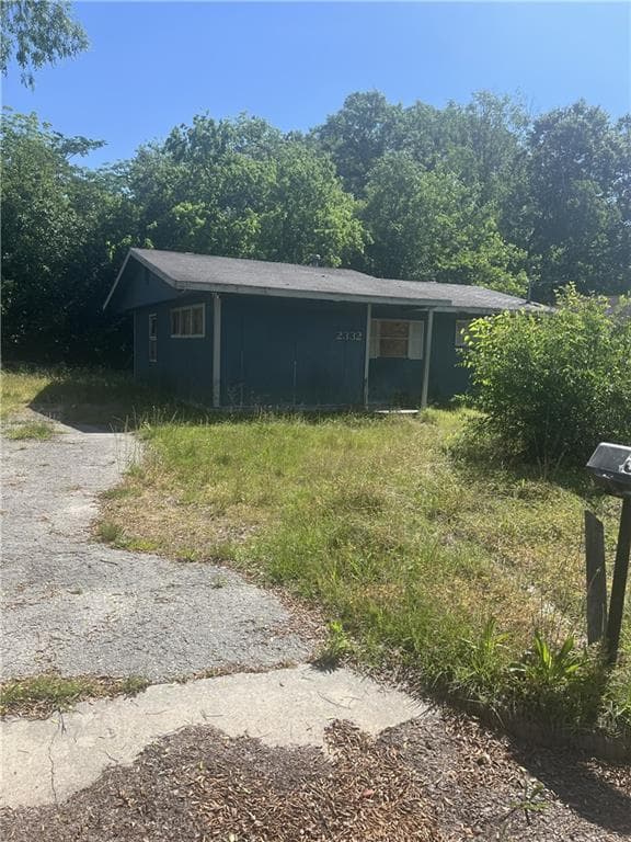 2 bedroom, 1 bathroom single family residence sold at 2332 Ballard Place, Macon, GA 31206