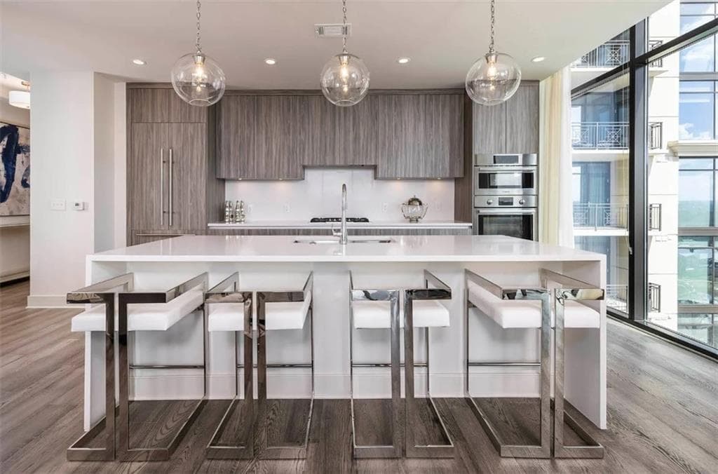 3 bedroom, 3 bathroom, 1,996 sq ft apartment for rent at 2965 Peachtree Road 1402, Atlanta, GA 30305 for $6,630 a month — photo 3