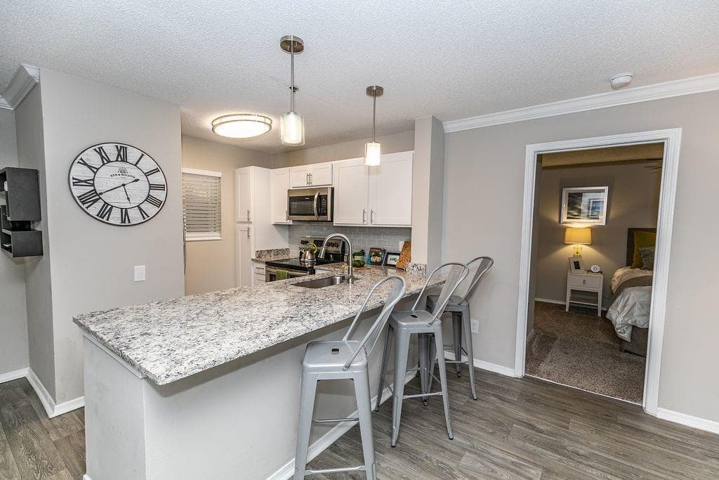2 bedroom, 2 bathroom, 1,088 sq ft apartment for rent at 1401 W Paces Ferry Road 4307, Atlanta, GA 30327 for $1,699 a month — photo 2