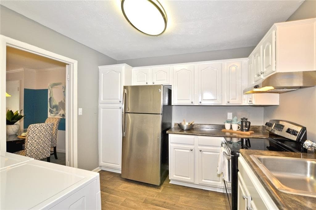 2 bedroom, 2 bathroom, 1,258 sq ft apartment for rent at 100 Chattahoochee Circle 1512, Roswell, GA 30075 for $1,550 a month — photo 2