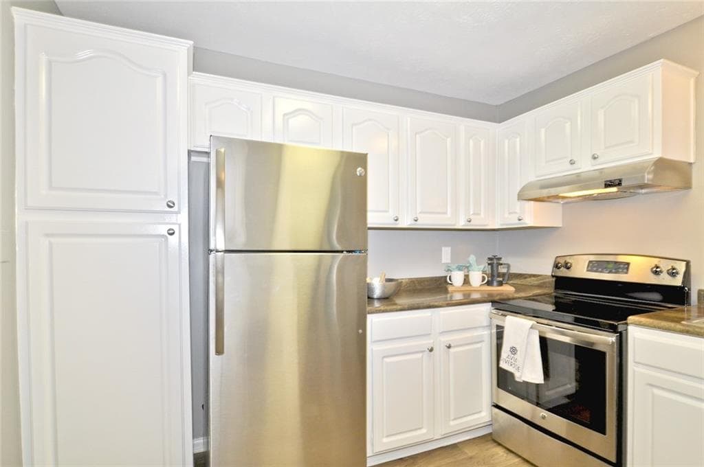 2 bedroom, 2 bathroom, 1,258 sq ft apartment for rent at 100 Chattahoochee Circle 1512, Roswell, GA 30075 for $1,550 a month — photo 3