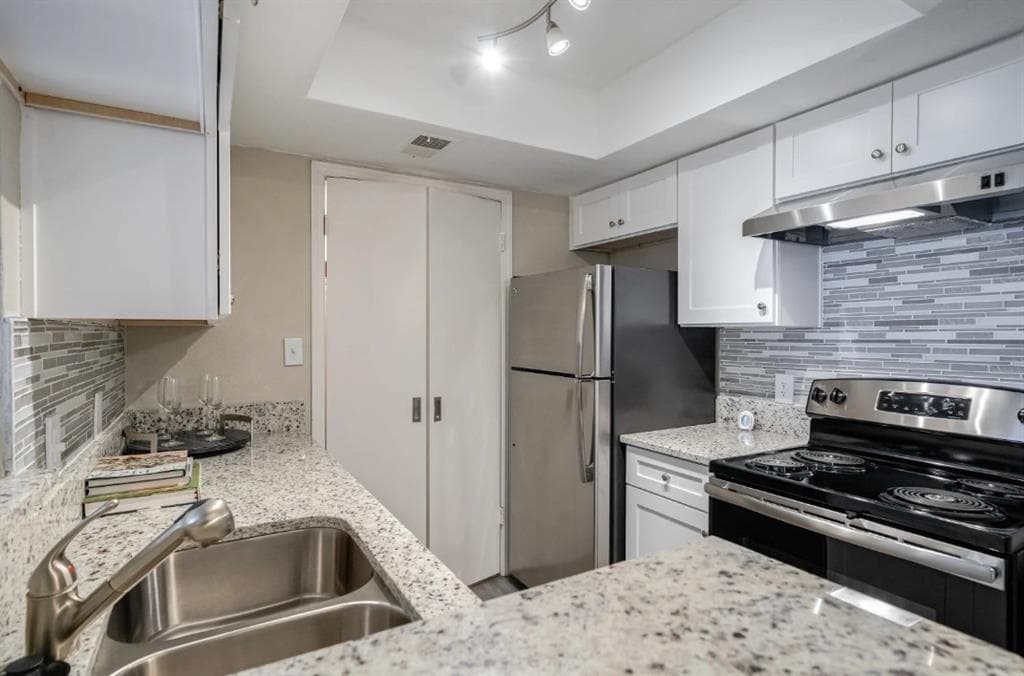 2 bedroom, 2 bathroom, 756 sq ft apartment for rent at 1760 Northside Drive 204, Atlanta, GA 30318 for $1,599 a month — photo 1 of 23