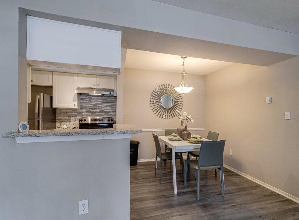 2 bedroom, 2 bathroom, 756 sq ft apartment for rent at 1760 Northside Drive 204, Atlanta, GA 30318 for $1,599 a month — photo 4