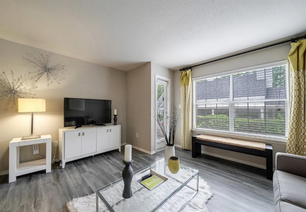 2 bedroom, 2 bathroom, 756 sq ft apartment for rent at 1760 Northside Drive 204, Atlanta, GA 30318 for $1,599 a month — photo 8