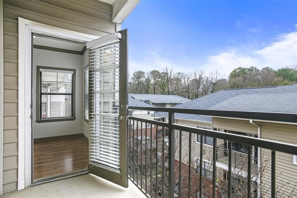 2 bedroom, 2 bathroom, 1,200 sq ft apartment for rent at 2000 Monroe Place 5304, Atlanta, GA 30324 for $1,919 a month — photo 9