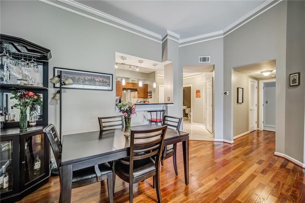 2 bedroom, 3 bathroom, 1,613 sq ft condominium for rent at 3275 Lenox Road 407, Atlanta, GA 30324 for $2,900 a month — photo 10