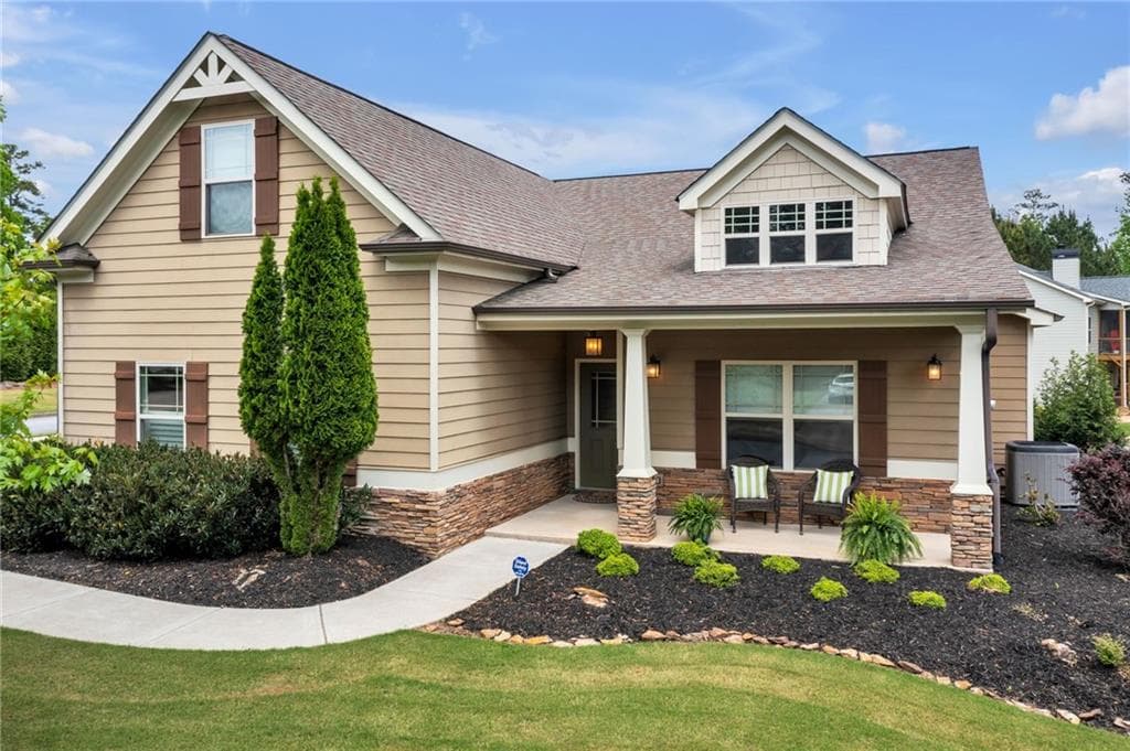 4 bedroom, 3 bathroom, 2,376 sq ft single family residence sold at 200 Little Deer, Waleska, GA 30183