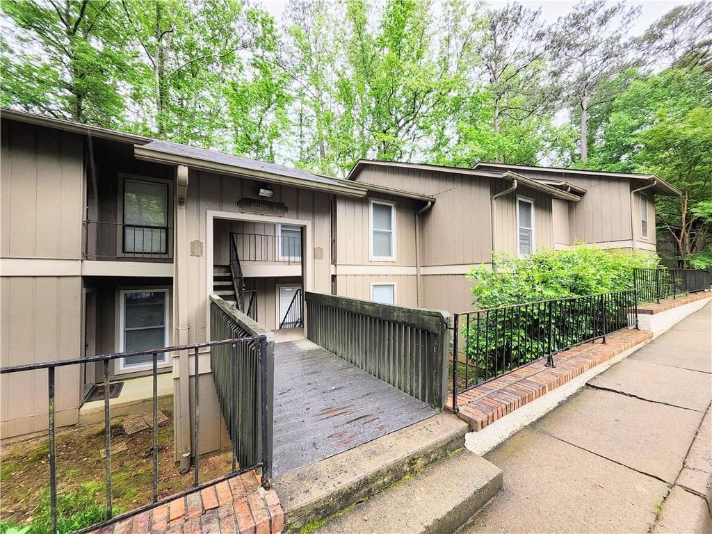 2 bedroom, 2 bathroom, 1,335 sq ft condominium for sale at 8740 Roswell Road 9D, Atlanta, GA 30350