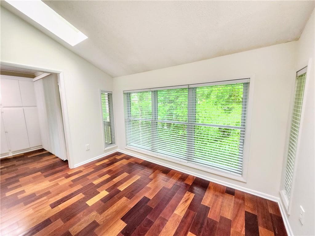 2 bedroom, 2 bathroom, 1,335 sq ft condominium for sale at 8740 Roswell Road 9D, Atlanta, GA 30350 — photo 6