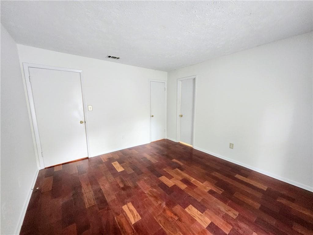 2 bedroom, 2 bathroom, 1,335 sq ft condominium for sale at 8740 Roswell Road 9D, Atlanta, GA 30350 — photo 9