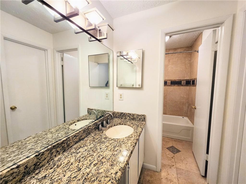 2 bedroom, 2 bathroom, 1,335 sq ft condominium for sale at 8740 Roswell Road 9D, Atlanta, GA 30350 — photo 10