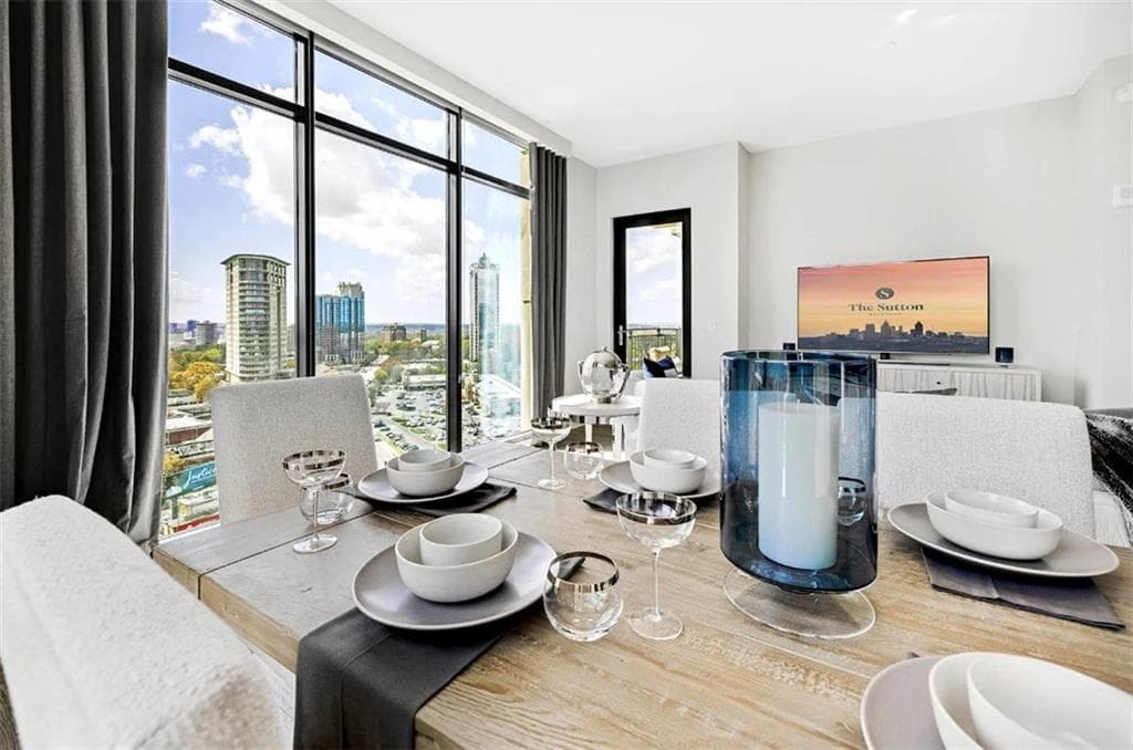 2 bedroom, 2 bathroom, 1,506 sq ft apartment for rent at 2965 Peachtree Road 1007, Atlanta, GA 30305 for $5,065 a month — photo 6
