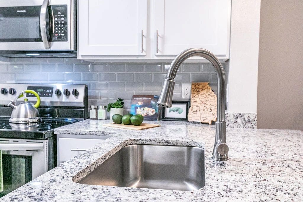 1 bedroom, 1 bathroom, 698 sq ft apartment for rent at 1401 W Paces Ferry Road 3210, Atlanta, GA 30327 for $1,238 a month — photo 4