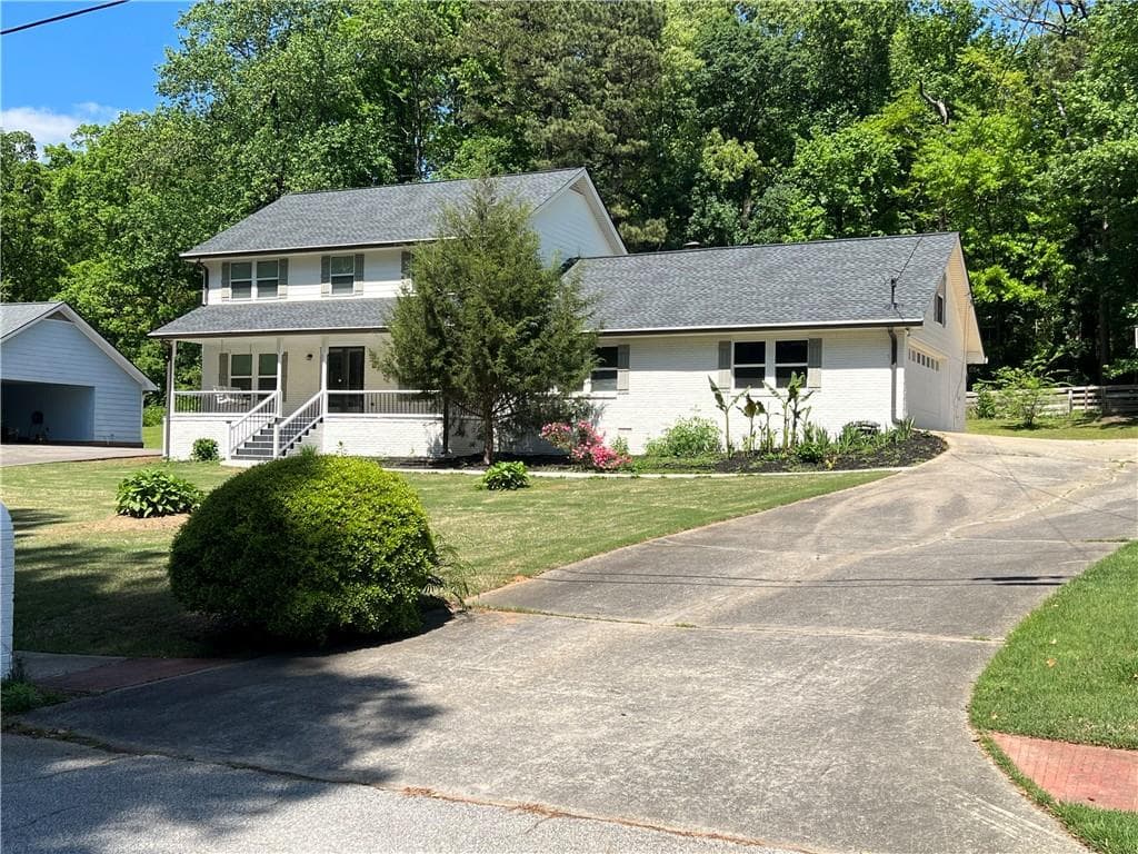 1938 Harbour Oaks Drive, Snellville, GA 30078 — most recent listing photo