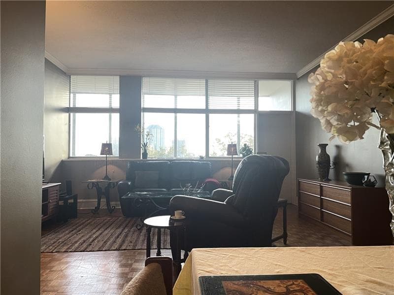 2 bedroom, 2 bathroom, 840 sq ft condominium for sale at 3060 Pharr Court North 609, Atlanta, GA 30305 — photo 7