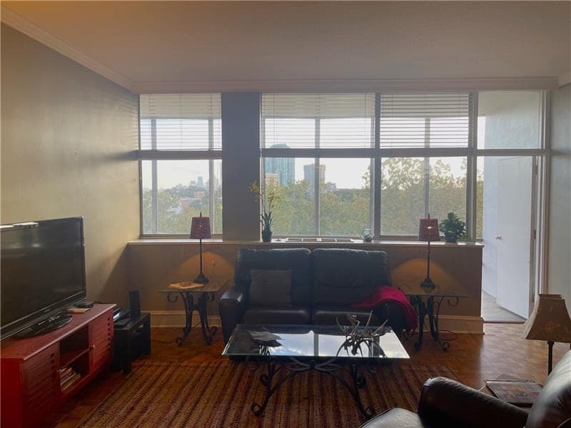 2 bedroom, 2 bathroom, 840 sq ft condominium for sale at 3060 Pharr Court North 609, Atlanta, GA 30305 — photo 8