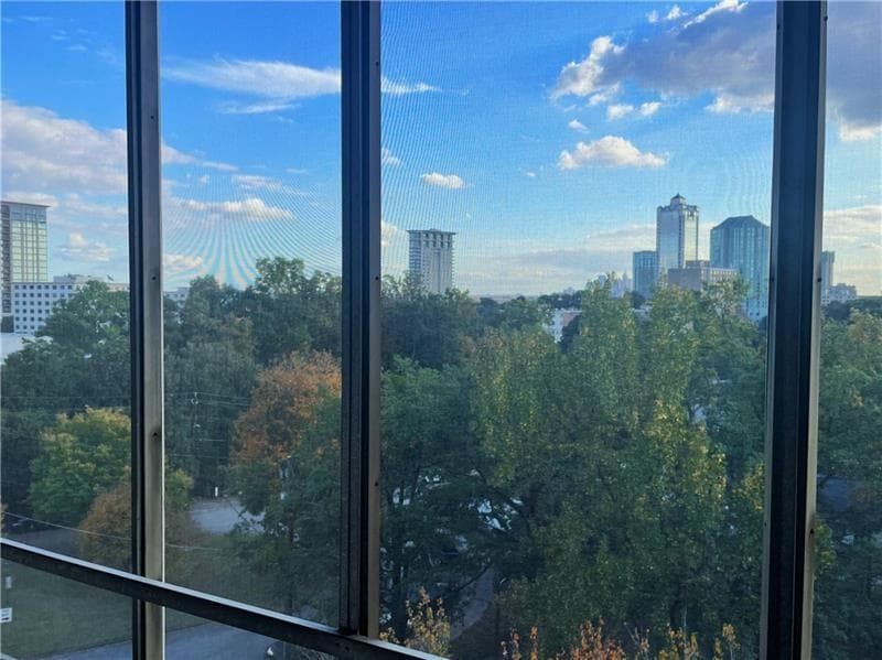 2 bedroom, 2 bathroom, 840 sq ft condominium for sale at 3060 Pharr Court North 609, Atlanta, GA 30305