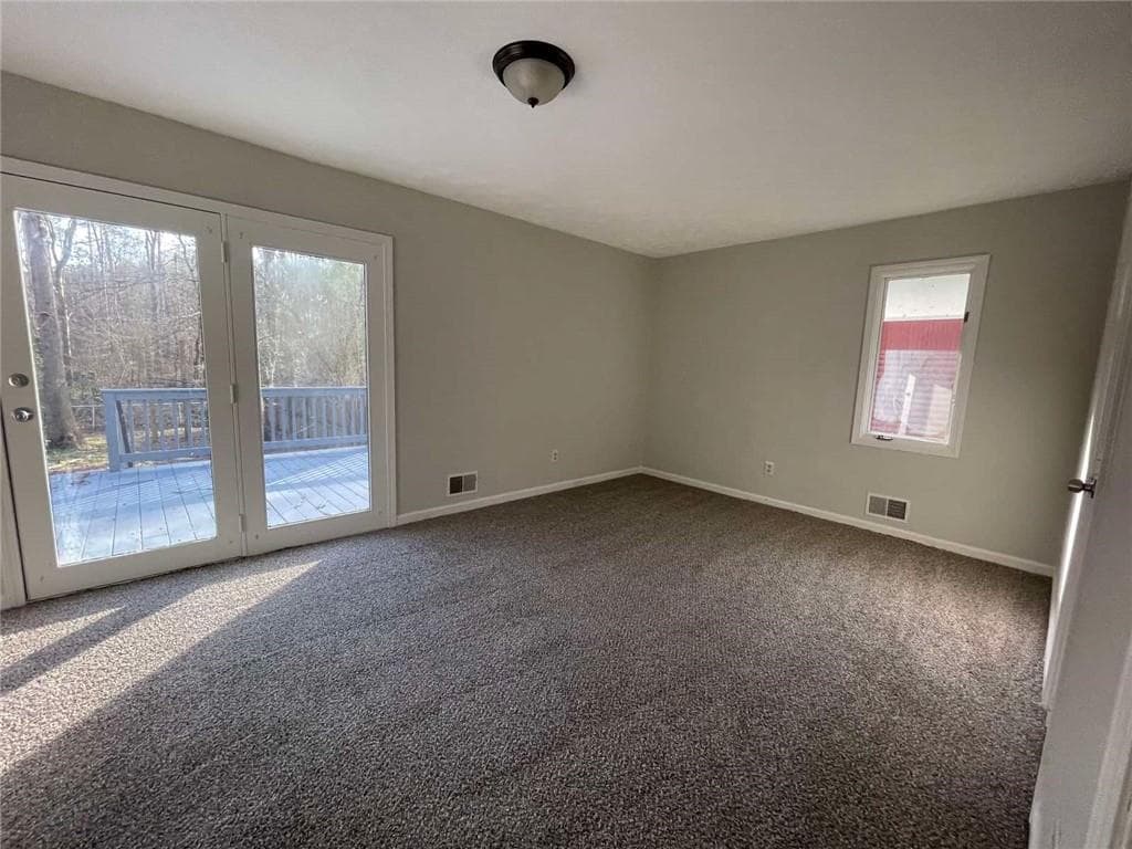 3 bedroom, 2 bathroom, 1,789 sq ft single family residence for sale at 2105 Honeybee Creek Drive, Griffin, GA 30224 — photo 10
