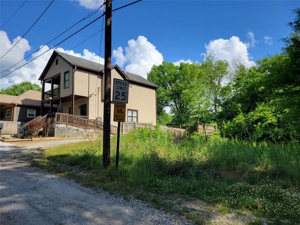 single family residence for sale at 900 Pelham Street, Atlanta, GA 30318 — photo 4