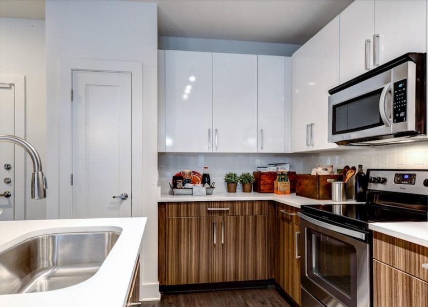 2 bedroom, 2 bathroom, 1,062 sq ft apartment for rent at 1220 Mecaslin Street 2143, Atlanta, GA 30318 for $2,484 a month — photo 1 of 10