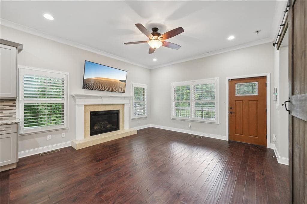 4 bedroom, 4 bathroom, 2,500 sq ft single family residence under contract at 3483 Conley Street, College Park, GA 30337 — photo 3