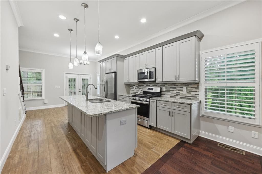 4 bedroom, 4 bathroom, 2,500 sq ft single family residence under contract at 3483 Conley Street, College Park, GA 30337 — photo 6