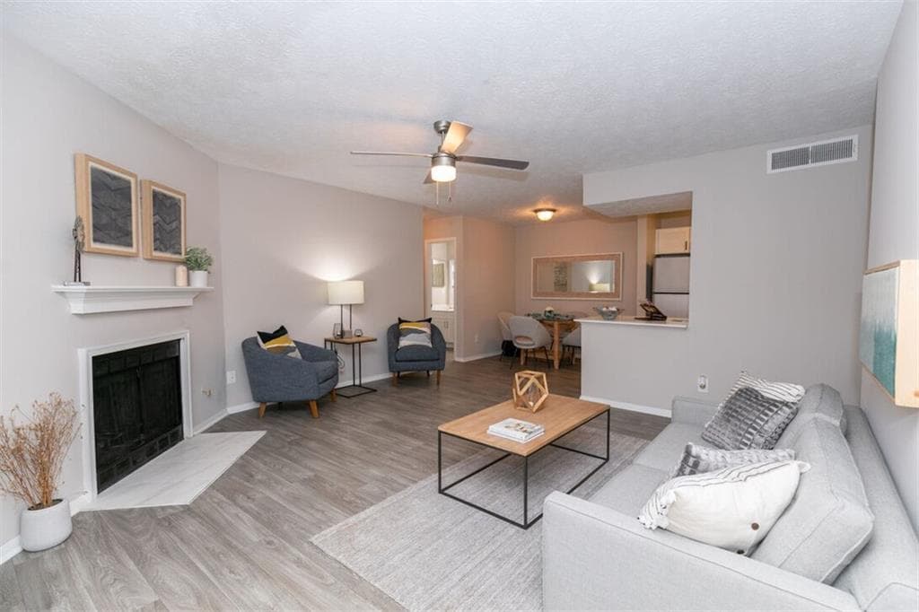 1 bedroom, 1 bathroom, 803 sq ft apartment for rent at 820 Canton Road 01-315, Marietta, GA 30060 for $1,190 a month — photo 3