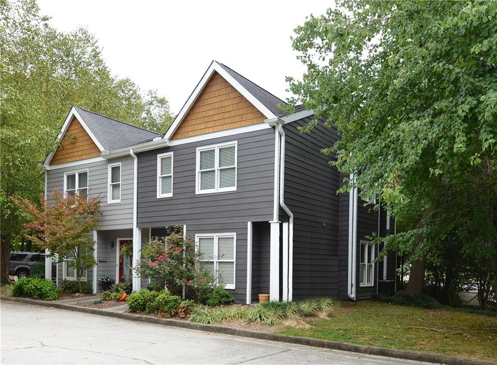 2 bedroom townhouse sold at 1835 South Garden Court, Brookhaven, GA 30319