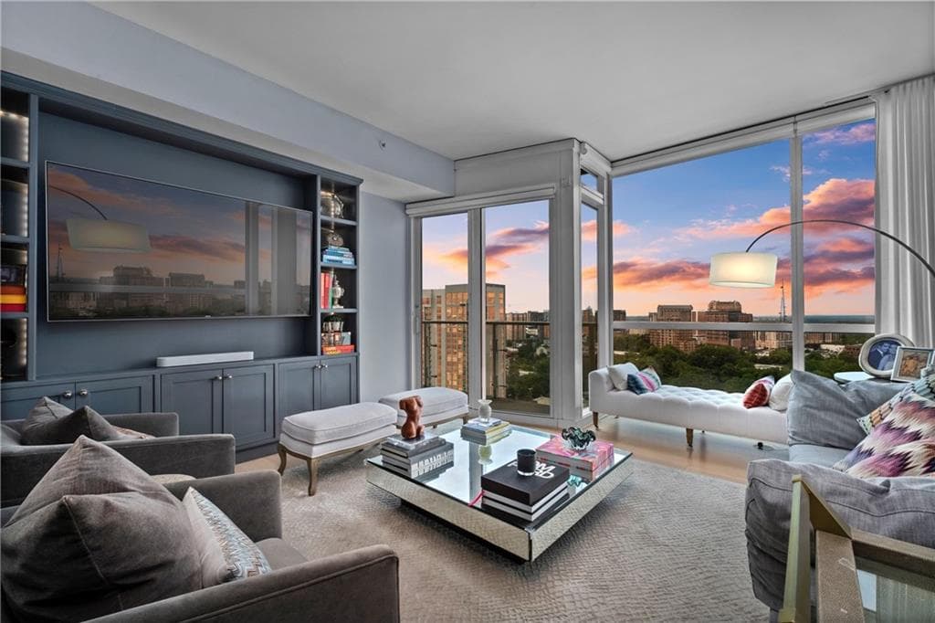 2 bedroom, 2 bathroom, 1,568 sq ft condominium sold at 3325 Piedmont Road 1905, Atlanta, GA 30305