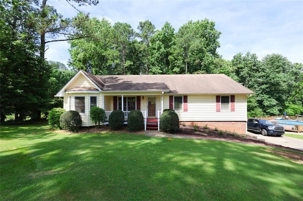 3 bedroom, 2 bathroom single family residence sold at 113 HOLLY CREEK Court, Woodstock, GA 30188